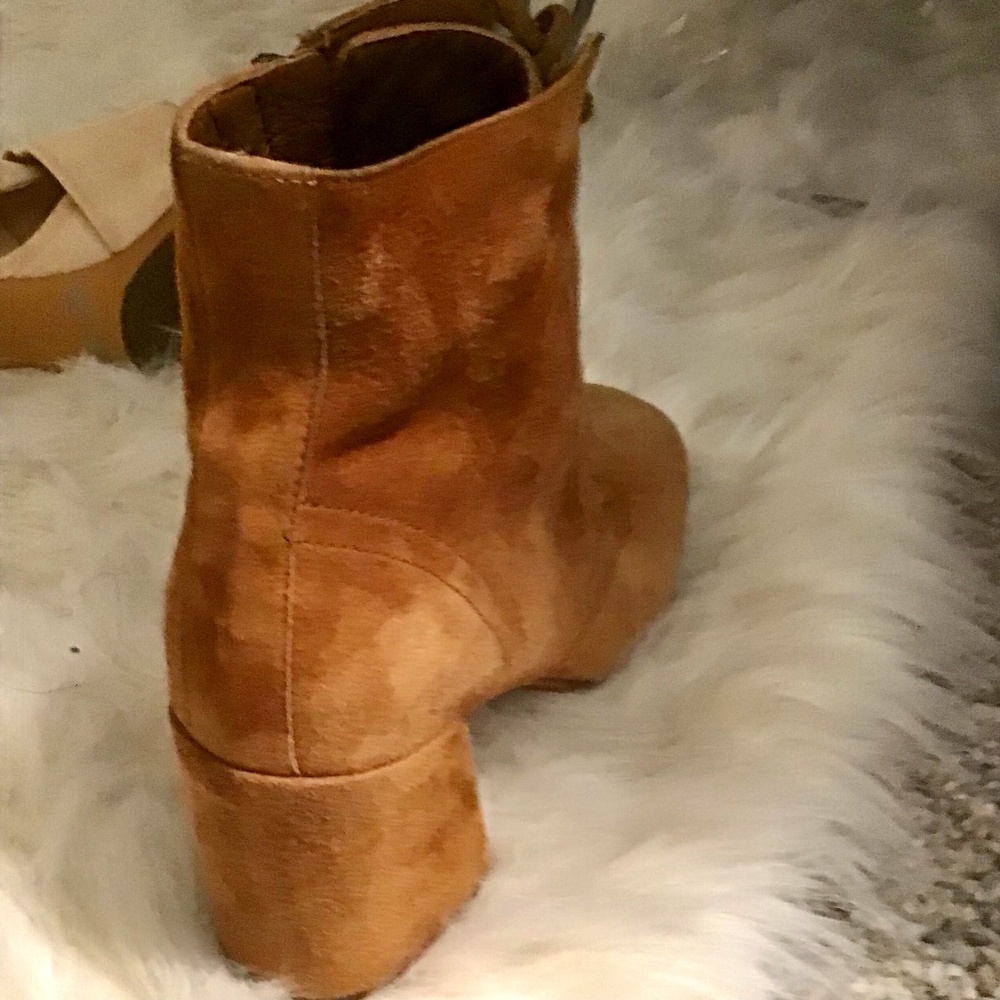 Vince Italy Halle 450  7.5 Rust sued Ankle boot